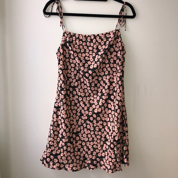 Princess Polly Floral Mini Dress - Picture 1 of 4